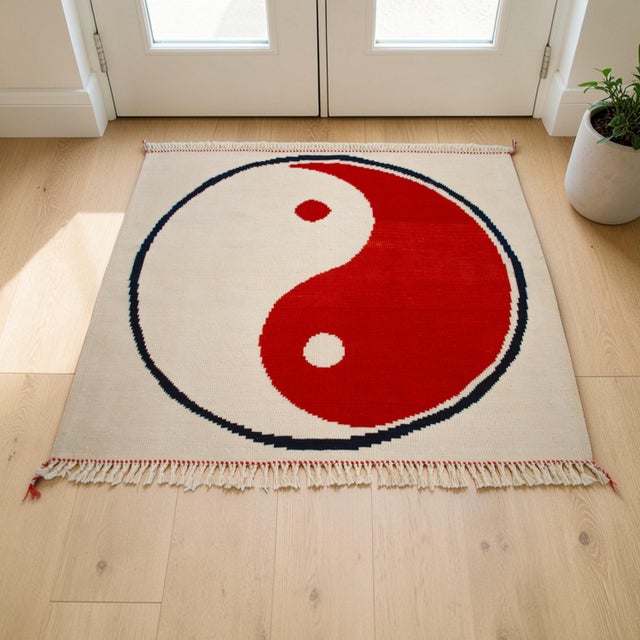 Mid-Century Modern Modern Turkish Kilim, Unique Yin Yang Design Rug, Zen Home Decor - 3'9" X 3'3" For Sale - Image 3 of 15