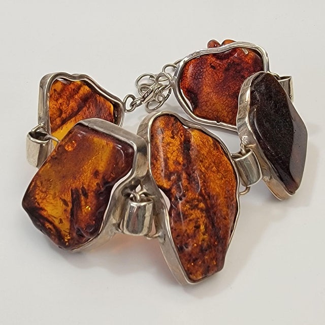 Mid-Century Modern Mid 20th Century Natural Cognac Baltic Amber Panel Link Bracelet For Sale - Image 3 of 10