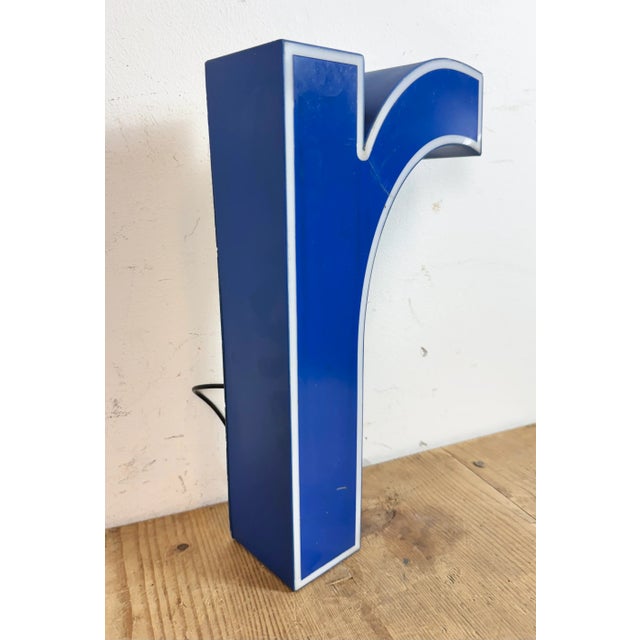 Industrial Vintage Blue Plastic Illuminated Letter R, 1970s For Sale - Image 3 of 14