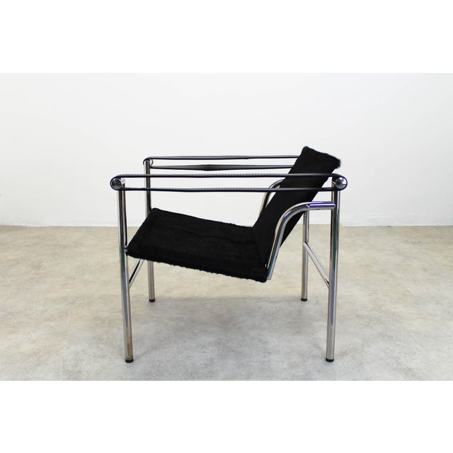 Mid-Century Modern LC1 Chair by Le Corbusier and Charlotte Perriand for Cassina, 2010s For Sale - Image 3 of 16