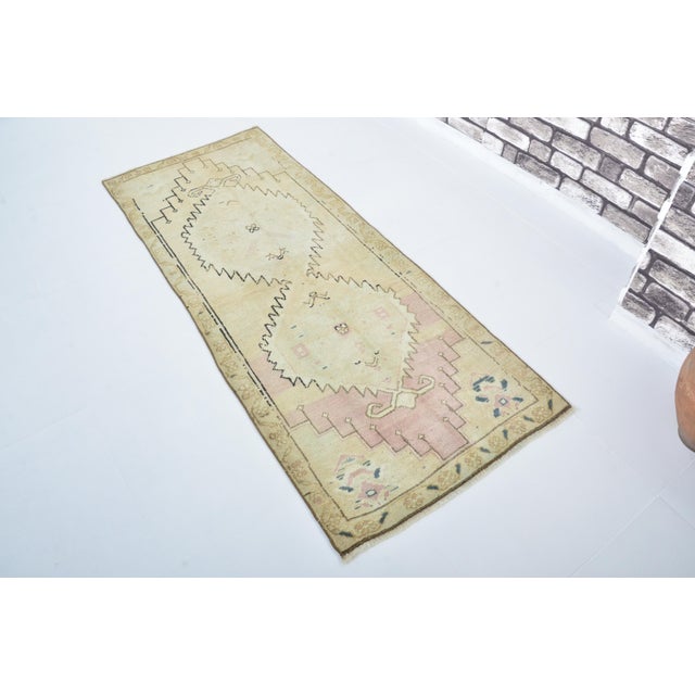 Textile 1950s Oushak Small Bohemian Rug For Sale - Image 7 of 9