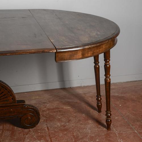 Brown Extendable Table in Wood For Sale - Image 8 of 9