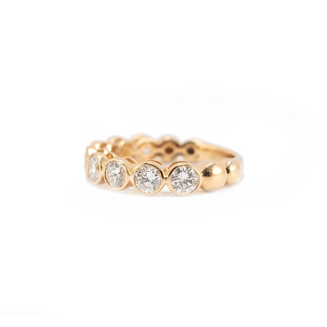 Modern Ladies 18k Yellow Gold 1.50ctw Bezel Set Half Eternity Band Ring, Size 6.5 For Sale - Image 3 of 8