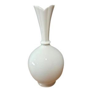 Vintage Lenox Ivory Scalloped Rim Porcelain Vase – Elegant Classic Decorative Accent
