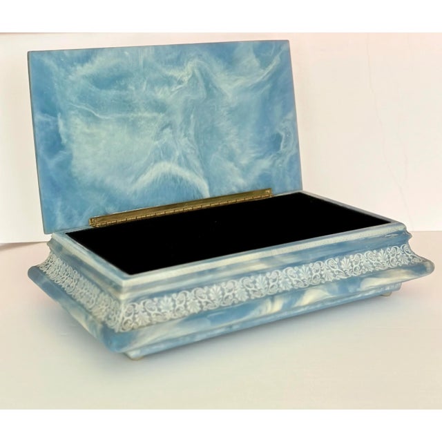 Renaissance 1970s Incolay Blue Stone and White Rectangular Lidded Box For Sale - Image 3 of 8