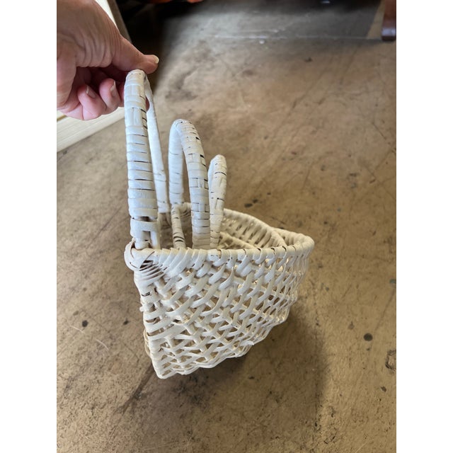 Vintage white nesting pocket baskets for the wall , or door handle. Large 11.25” x9.5” x 6.5” Medium 9”x 7 1/2”x 5” Small...