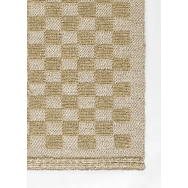 Mini check has entered the chat, meet Willow. Flat-woven with pile, this design provides a unique interpretation of the...