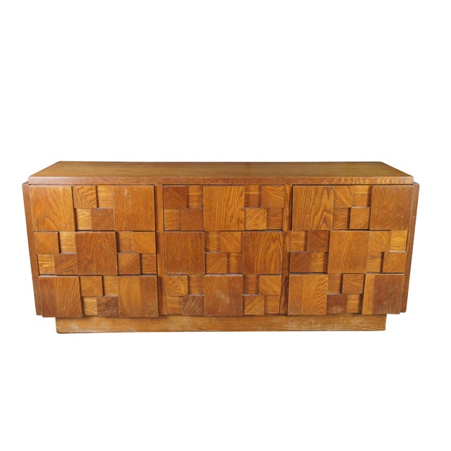 Mid-Century Modern 1970s Lane Staccato Mid Century Modern 9 Drawer Oak Brutalist Mirrored Dresser Lowboy For Sale - Image 3 of 13