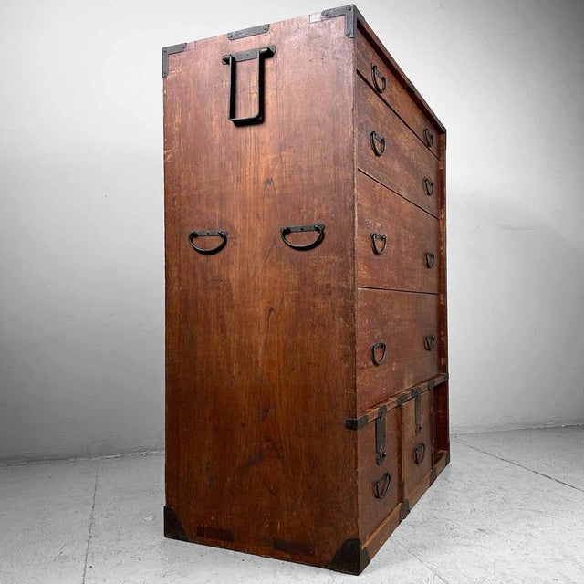 Wood Japanese Traditional Tansu Drawer Cabinet, 1920s For Sale - Image 7 of 18