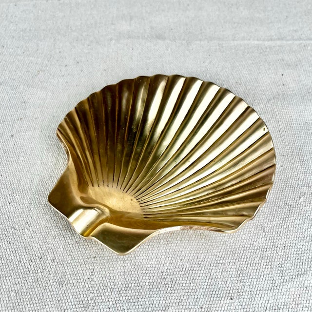 Mid-Century Modern Vintage Brass Scallop Shell Ashtray Dish For Sale - Image 3 of 6