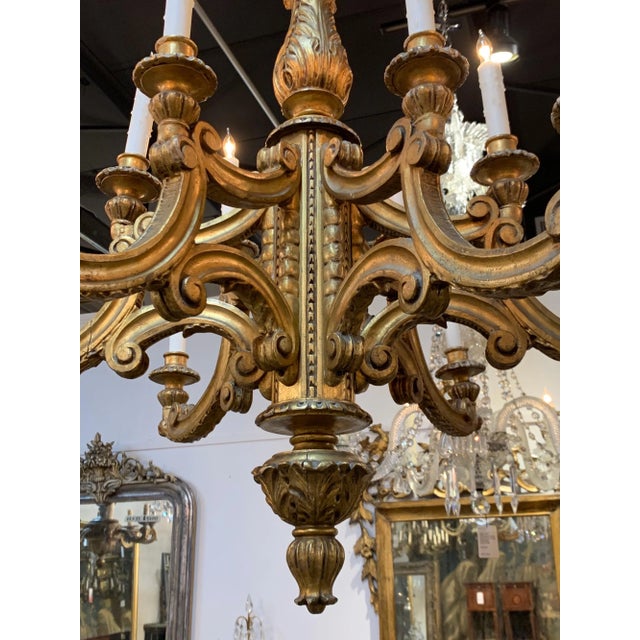 Italian 19th Century Italian Carved and Giltwood 12-Light Chandelier For Sale - Image 3 of 8