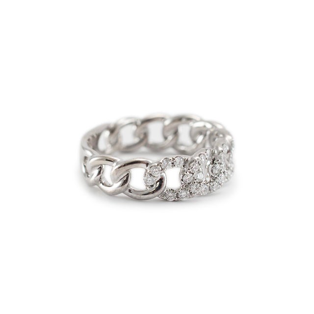 Early 21st Century 18k White Gold Link Diamond Band Ring Size 6.5 For Sale - Image 5 of 8