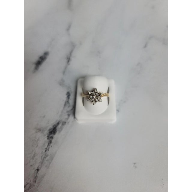 Star Shaped Diamond Cluster Ring .75cttw 14k Yellow Gold, Size 3 For Sale - Image 4 of 5