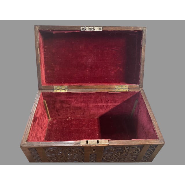 Antique Folk Art Chip Carved Wood Box Tramp Art Jewelry Casket Box 15.5” Wide For Sale - Image 6 of 12