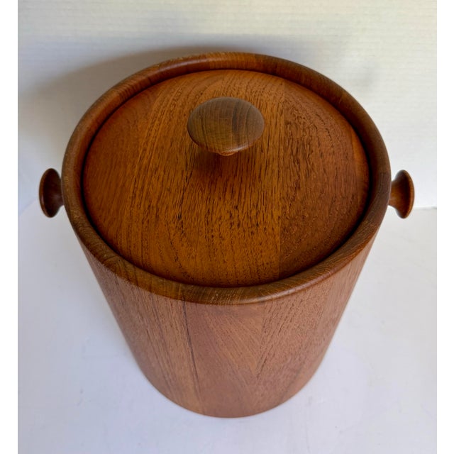Dansk Vintage Mid-Century Danish Modern Teak Ice Bucket With Lid & Liner For Sale - Image 4 of 12