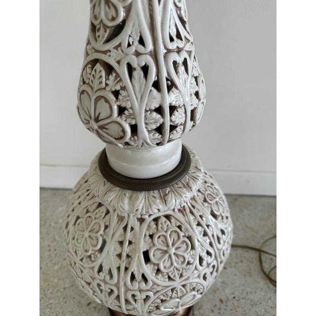 Mid-Century Modern 1960s Vintage Ceramic Lamp With Shade For Sale - Image 3 of 11