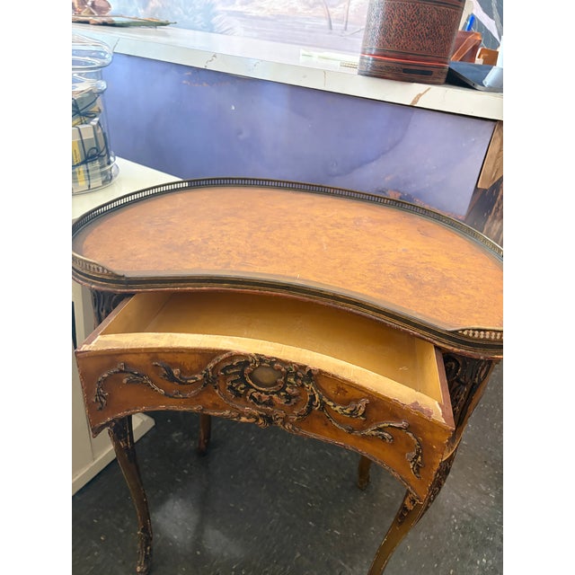 French 1930s Louis XV Style Table/Vanity For Sale - Image 3 of 8