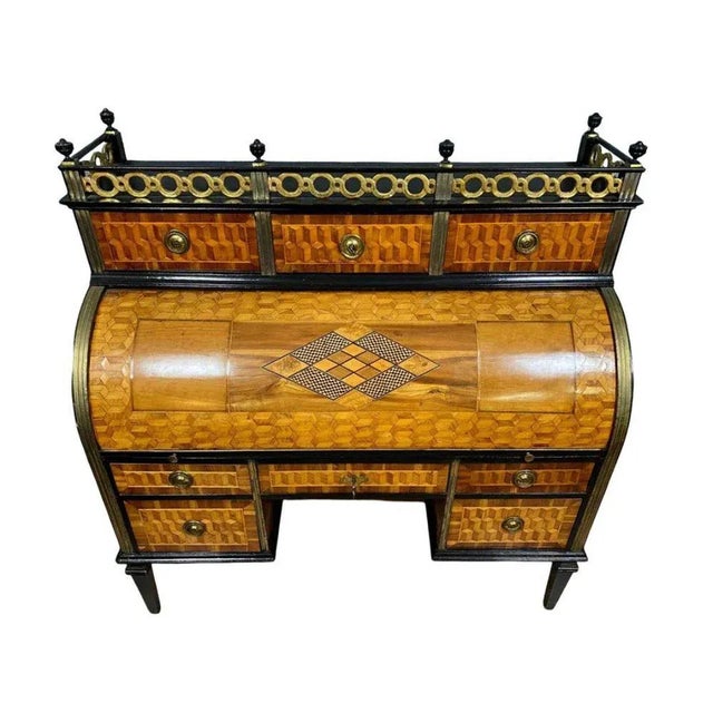 Louis XVI Cylinder Desk in Marquetry For Sale - Image 3 of 9
