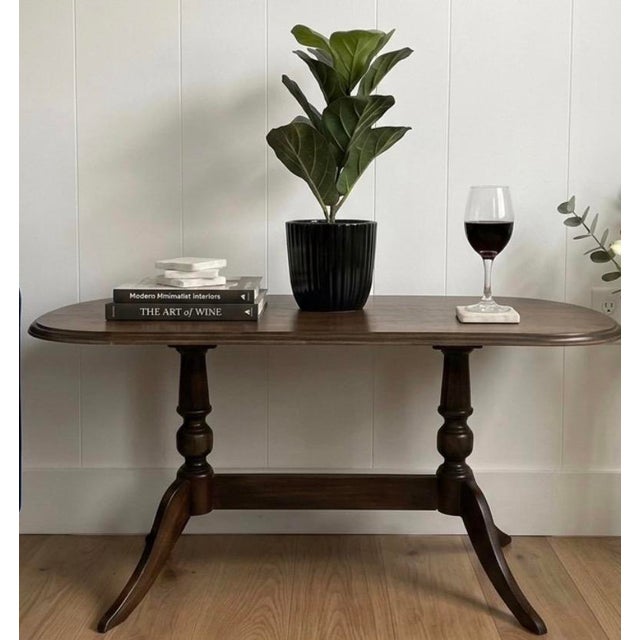 I recently refurbished this table ind its in very good condition. Very sturdy. It’s a beautiful piece.