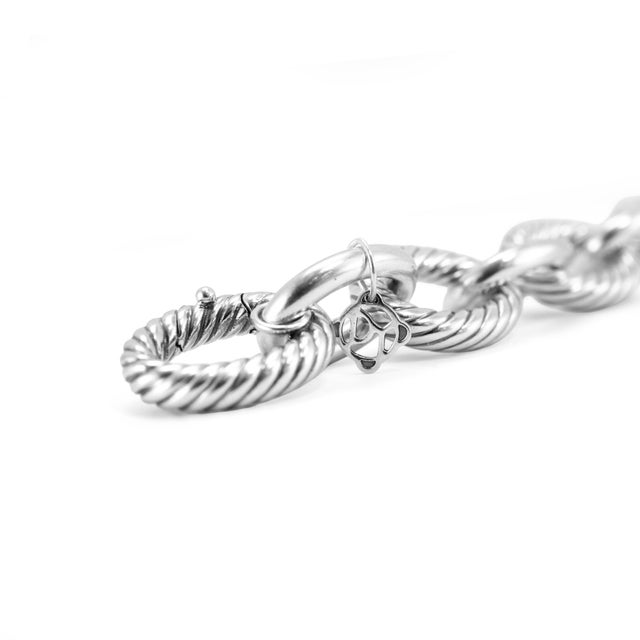 Early 21st Century Retired David Yurman Chain Collection 925 Silver 17mm Oval Link Chain Bracelet For Sale - Image 5 of 7