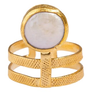Isis Pearl & Gold Chunky Mystic Ring, Size 4 For Sale
