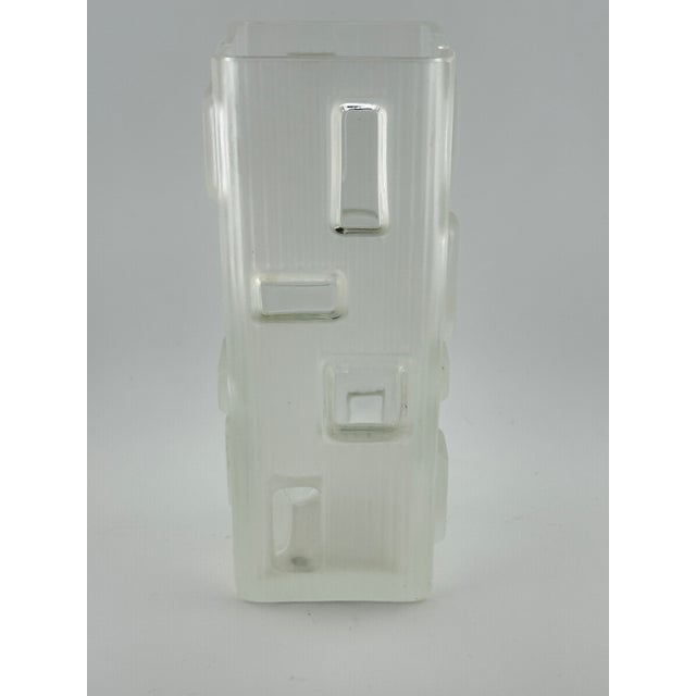Transparent Vintage MCM Op Art Vase For Sale - Image 8 of 12