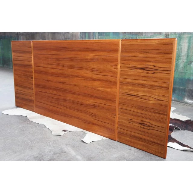 Materials Teak, leaves, hidden leaves, sliding leaves, teak extension table, teak dining table, mid century dining, danish...