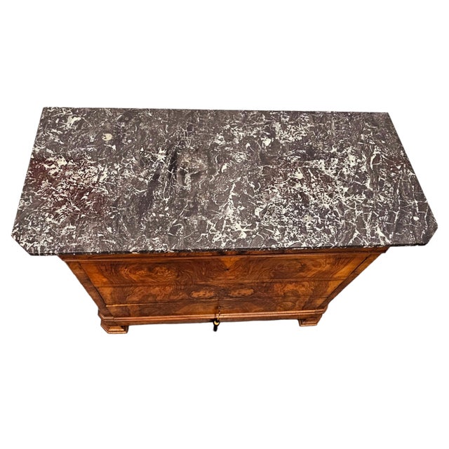 Early 19th Century 19th Century French Louis Philippe Burl Walnut Commode With Marble Top For Sale - Image 5 of 18