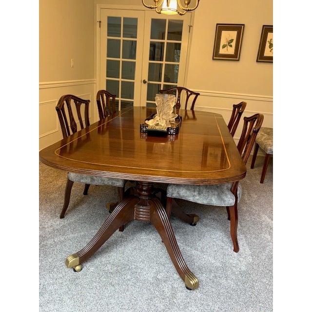 1980s Attributed to George Hepplewhite Rosewood Dining Table With 3 Extension Leaves For Sale In Seattle - Image 6 of 6