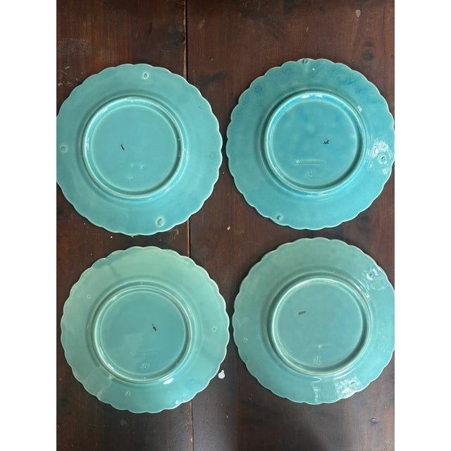 French Provincial Antique Sarreguemines Majolica Bird Plates, France, 19th Century For Sale - Image 3 of 8