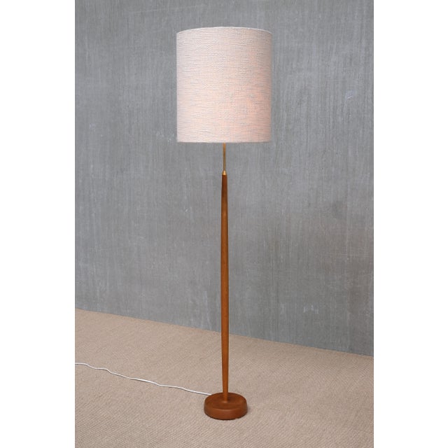 Vintage Floor Lamp in Oak from Falkenbergs Belysning, Sweden, 1960s For Sale - Image 4 of 10