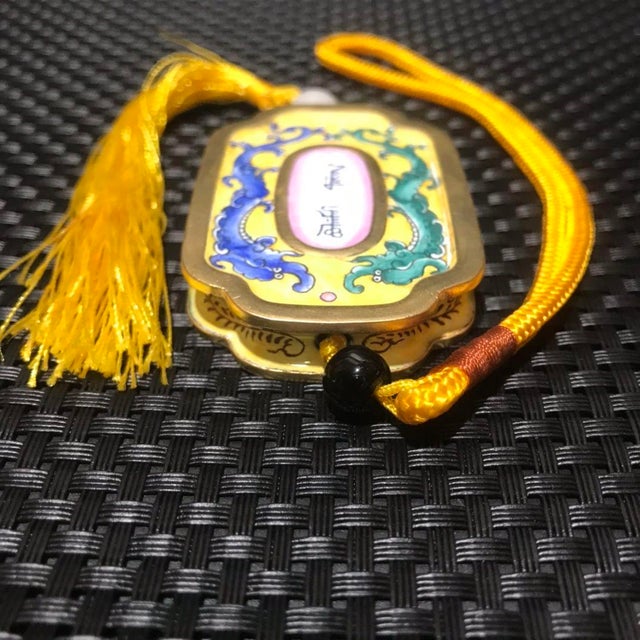 Late 20th Century Vintage Cloisonné Enamel & Gilt "Zhaijie" Pendant / Amulet For Sale - Image 5 of 7