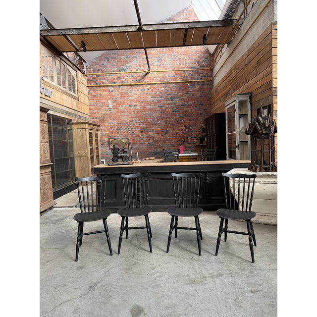 This set of tacoma model chairs by baumann, dating from the 1960s, has been fully restored. They feature a solid turned...