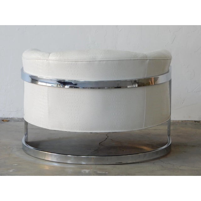 Mid Century Modern Chrome Club Chair in Faux Albino Alligator Hide For Sale - Image 9 of 10