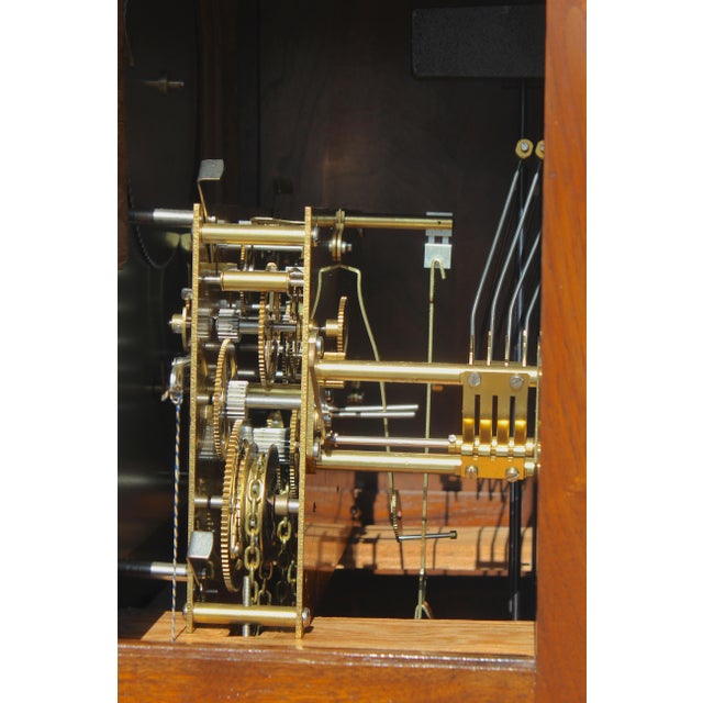 Vintage 1970s Emperor Clock Co. “Cambridge” Model 300 Grandfather Clock – Excellent Working Condition For Sale - Image 11 of 15