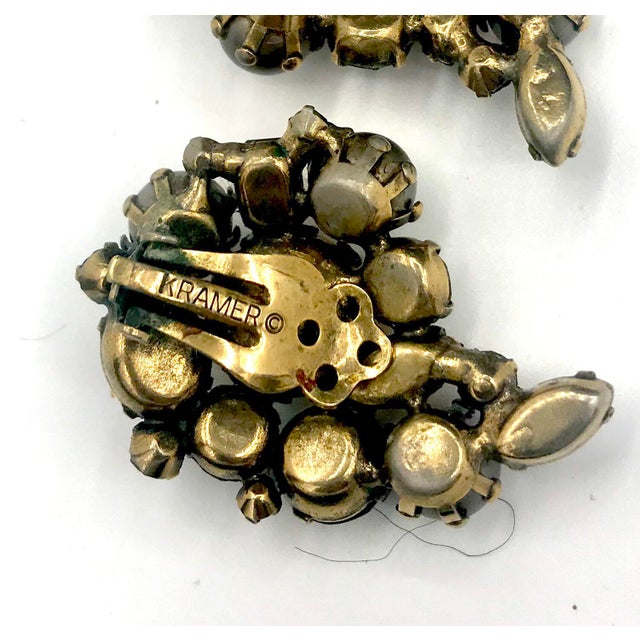 1940s SIgned Kramer Colorful Rhinestone and Pearl Teardrop Clip Earrings - 2 Pieces For Sale In New York - Image 6 of 6