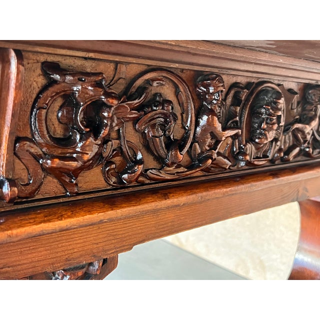 19th Spanish Carved Walnut Renaissance Center or Coffee Table For Sale - Image 13 of 18
