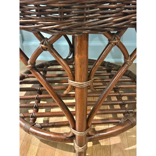 1950s Early to Mid 20th Century Round Rattan and Wicker Table With Moroccan Etched Brass Tray Top For Sale - Image 5 of 12