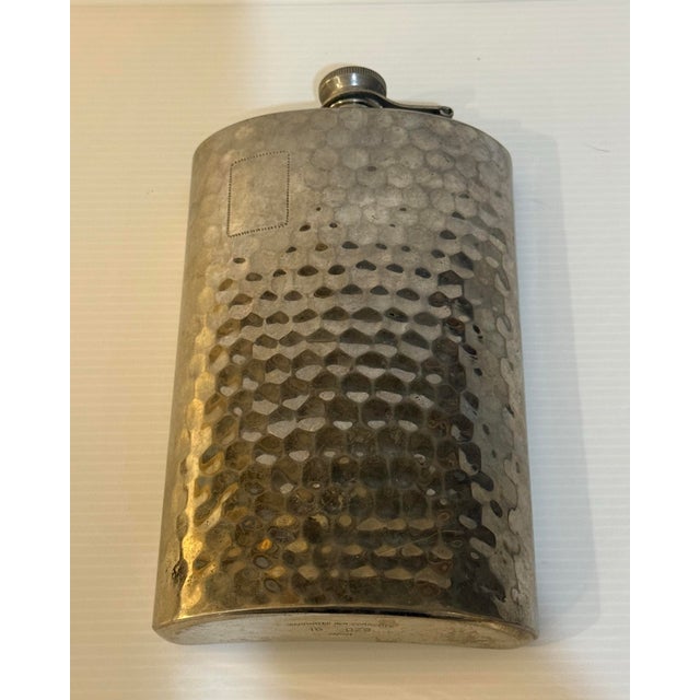 Vintage Japanese Hammered Stainless Steel 16 Oz Mid-Century Modern Bar Flask For Sale - Image 4 of 12