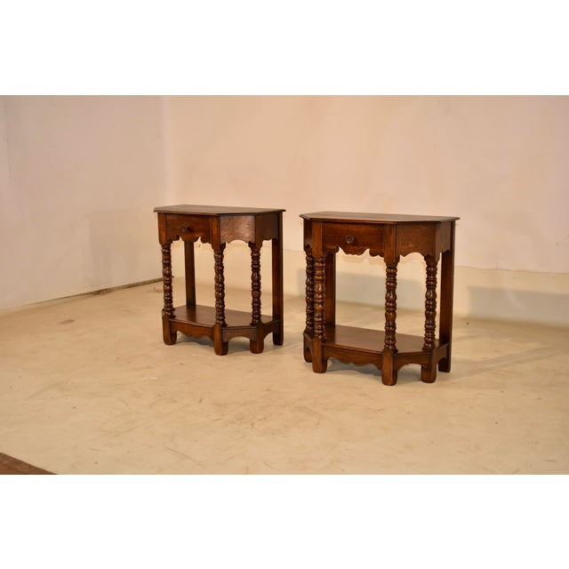 1900 - 1909 Pair of Edwardian English Oak Side Tables, Circa 1900 For Sale - Image 5 of 10