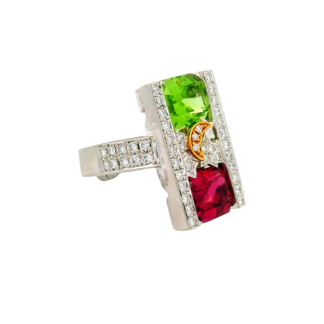 Early 21st Century Green and Pink Tourmaline Diamond Platinum 18k Gold Stars-Moon Ring, Size 5.75 For Sale - Image 5 of 6