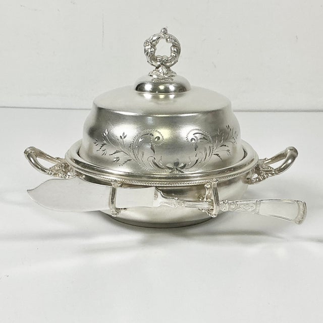 Early 20th C. Antique Hollywood Regency English Style Silverplate Butter Dish & Knife - 4 Piece Set For Sale - Image 4 of 16