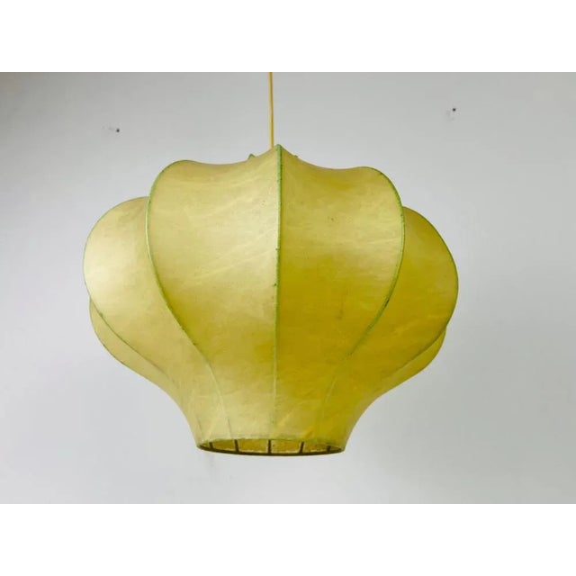 Mid-Century Modern Flower Shape Cocoon Pendant Light by Achille Castiglioni, Italy, 1960s For Sale - Image 3 of 10
