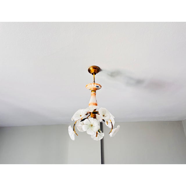 Mid 20th Century Italian Handmade Porcelain & White Murano Glass Daisy Chandelier For Sale - Image 4 of 18