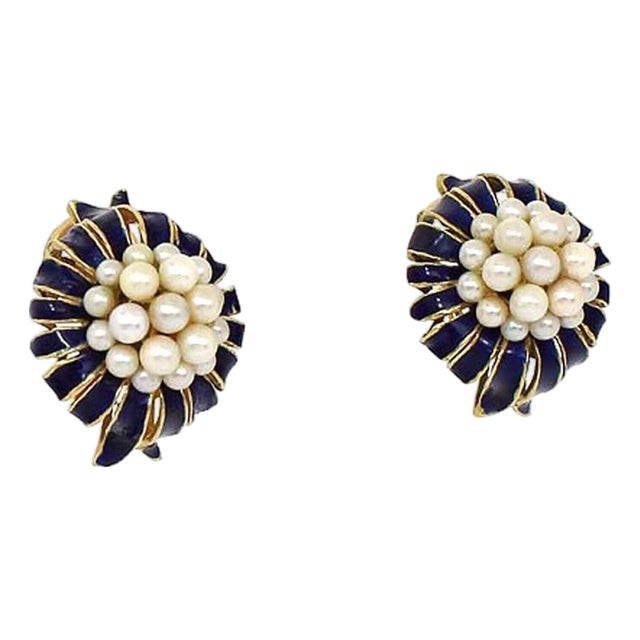 Mid 20th Century Pair of Pearl Cluster Blue Enamel 18k Yellow Gold Clip On Earrings For Sale