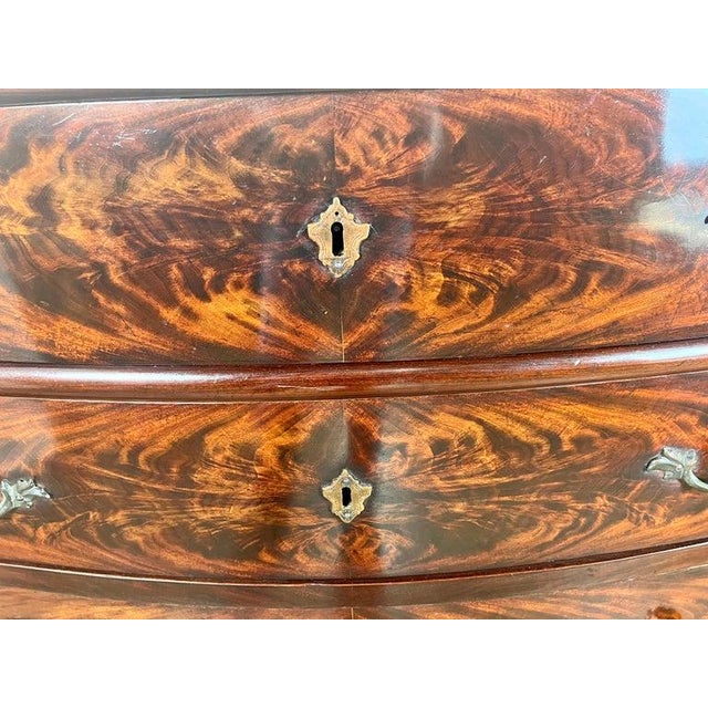 19th Century English Marble-Top Commode in Feathered Mahogany For Sale - Image 13 of 17
