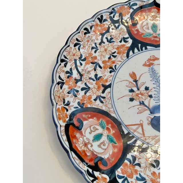 Large Imari Prunus Charger, Meiji Period For Sale - Image 4 of 6
