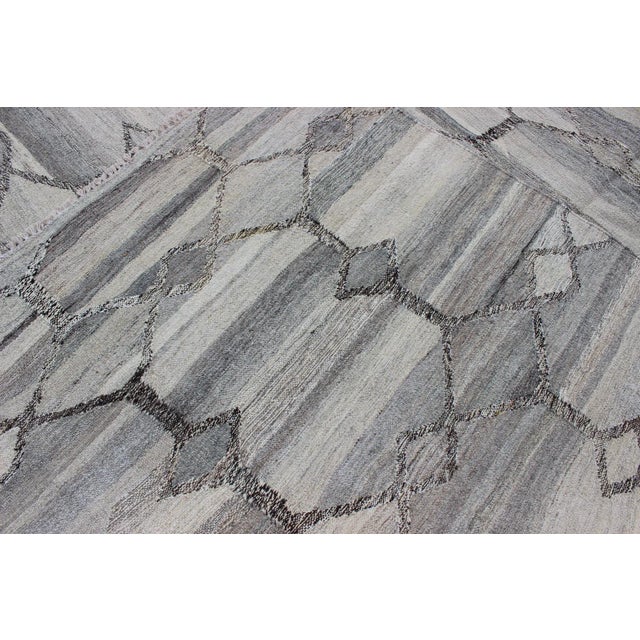 Silver Hand-Woven Kilim Rug by Keivan Woven Arts, Modern Wool Design 7'9 X 9'9 For Sale - Image 8 of 9