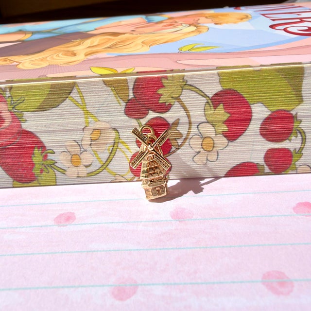 Vintage 1960s 14k Gold Articulating Windmill Charm For Sale In Los Angeles - Image 6 of 8
