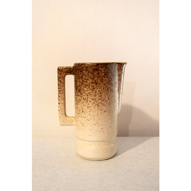 Ceramic carafe with glasses. Designer Albino Reggiori Produced by Società Italiana Ceramica Laveno 1970s Carafe 10.5 x...